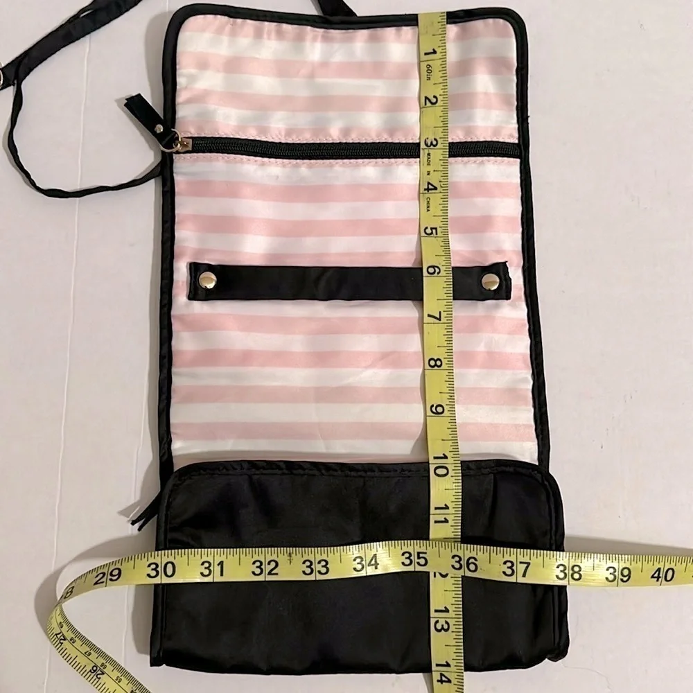 Victoria’s Secret Satin Jewelery Roll / Travel Case new never used